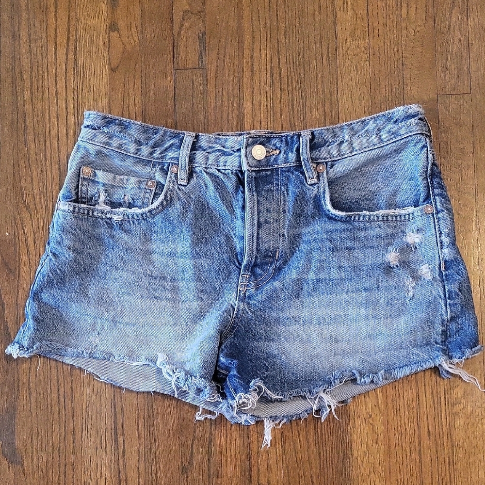 We The Free Blue Jean Shorts Distressed Frayed Hem
